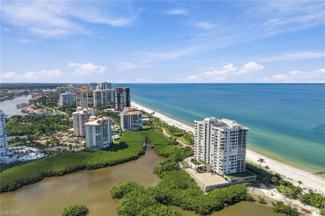 10 Seagate DR 6N, Naples, FL 34103