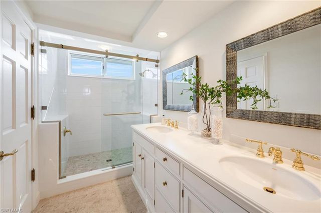 10 Seagate DR 6N, Naples, FL 34103