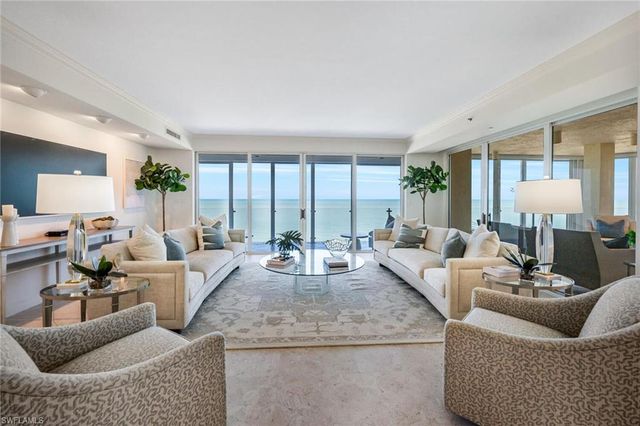 10 Seagate DR 6N, Naples, FL 34103