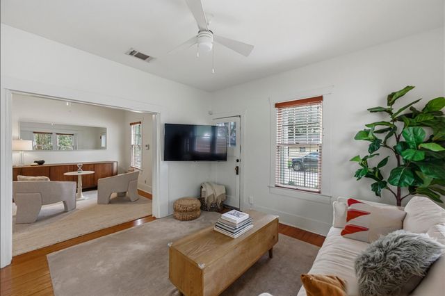 306 W 44th ST A, Austin, TX 78751