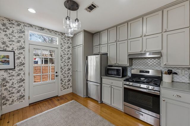 306 W 44th ST A, Austin, TX 78751