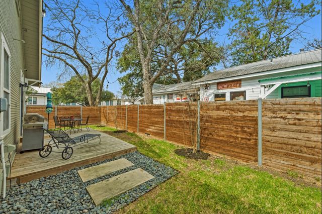 306 W 44th ST A, Austin, TX 78751