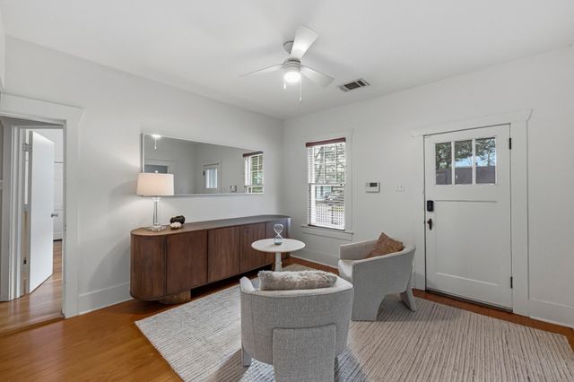 306 W 44th ST A, Austin, TX 78751