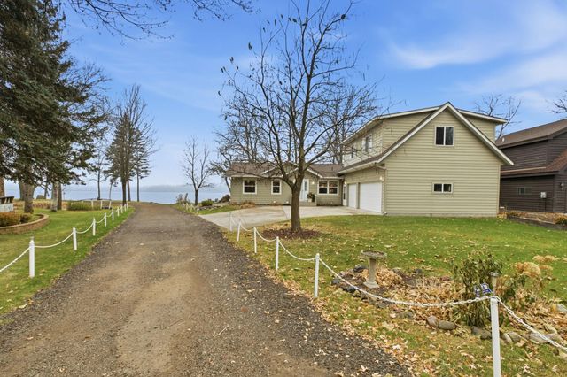 1575 White Cloud Drive S, Isle, MN 56342