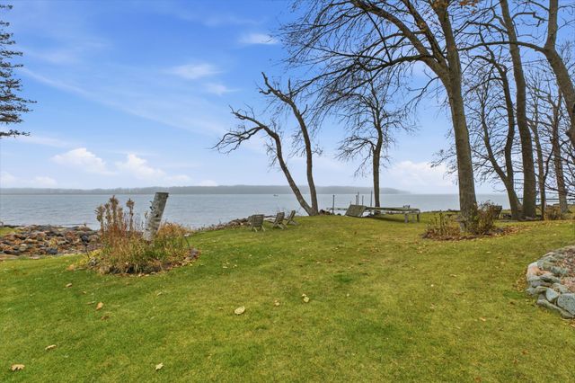 1575 White Cloud Drive S, Isle, MN 56342