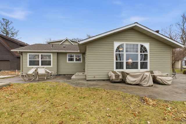 1575 White Cloud Drive S, Isle, MN 56342