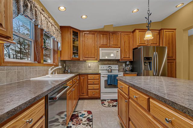 1575 White Cloud Drive S, Isle, MN 56342