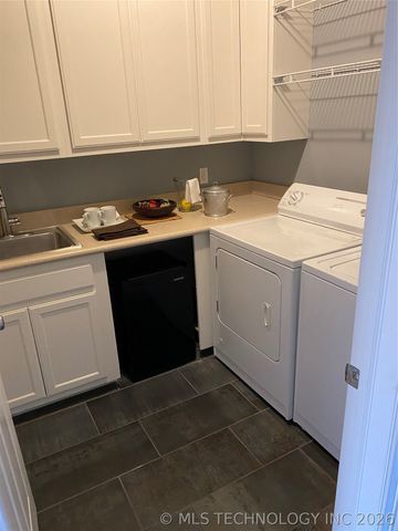 713 S Madison East Place, Tulsa, OK 74120