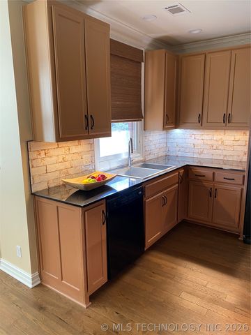 713 S Madison East Place, Tulsa, OK 74120