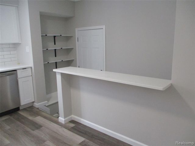 23726 Bolam Avenue, Warren, MI 48089