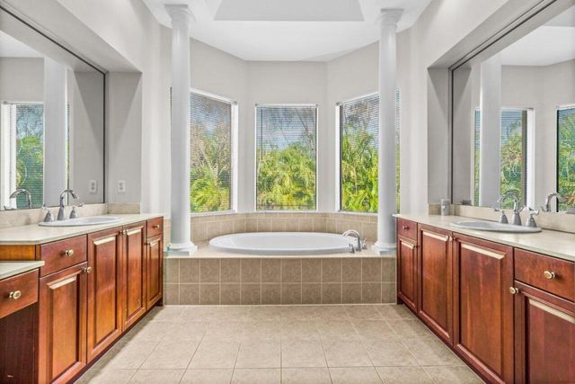 10293 Medicis Place, Wellington, FL 33449