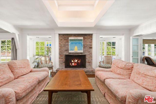 1456 Roscomare Road, Los Angeles, CA 90077