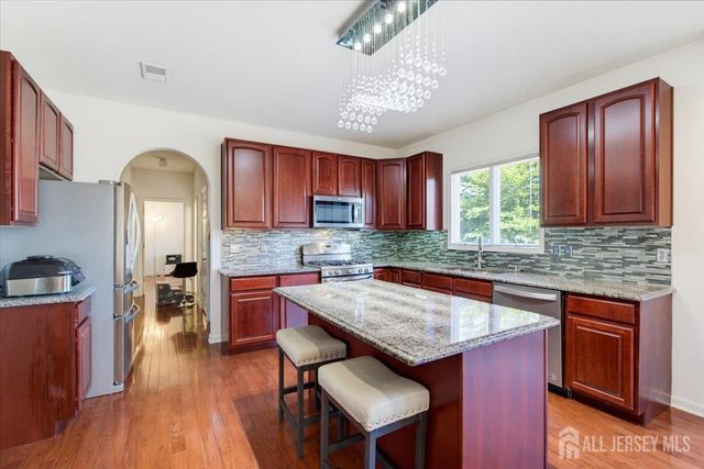 5 La Jolla Court, Old Bridge, NJ 08857