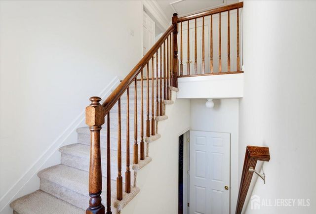 5 La Jolla Court, Old Bridge, NJ 08857