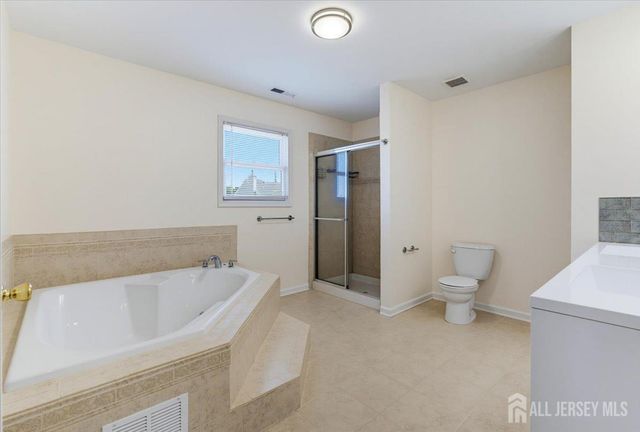 5 La Jolla Court, Old Bridge, NJ 08857