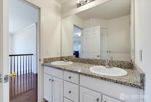 5 La Jolla Court, Old Bridge, NJ 08857