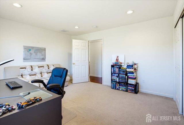 5 La Jolla Court, Old Bridge, NJ 08857