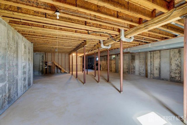 5 La Jolla Court, Old Bridge, NJ 08857