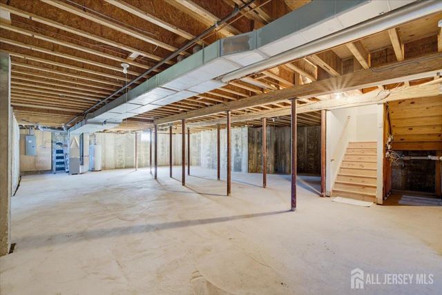 5 La Jolla Court, Old Bridge, NJ 08857