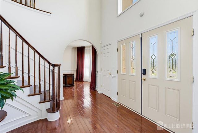 5 La Jolla Court, Old Bridge, NJ 08857