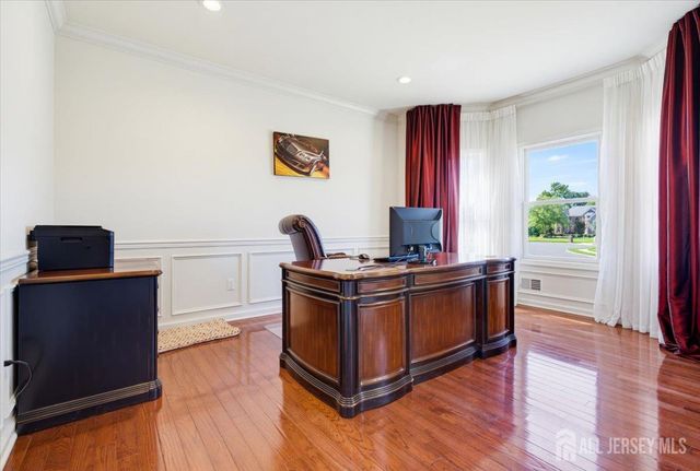 5 La Jolla Court, Old Bridge, NJ 08857