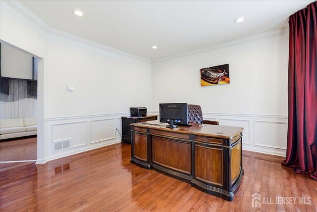 5 La Jolla Court, Old Bridge, NJ 08857