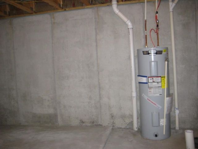 622 S CLEAR CREEK ST, Wichita, KS 67230