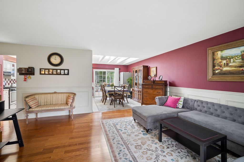 1032 Valley Stream Drive, Wheeling, IL 60090 — photo 5