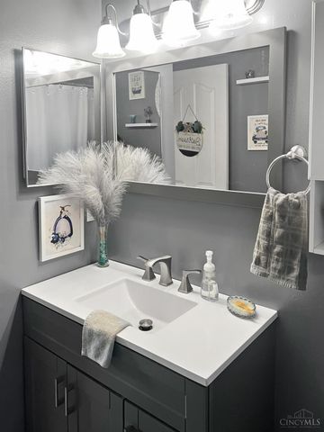 8903 Eastwind Way, West Chester, OH 45069