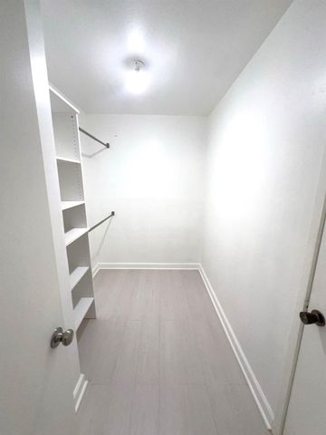 8100 Cambridge Street 75, Houston, TX 77054