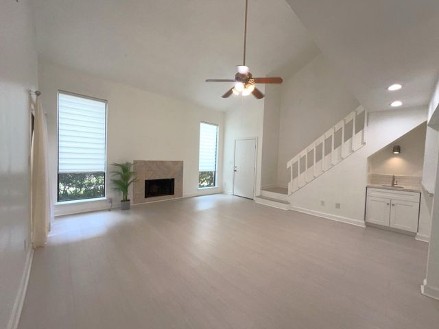 8100 Cambridge Street 75, Houston, TX 77054