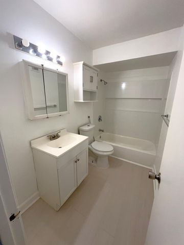8100 Cambridge Street 75, Houston, TX 77054