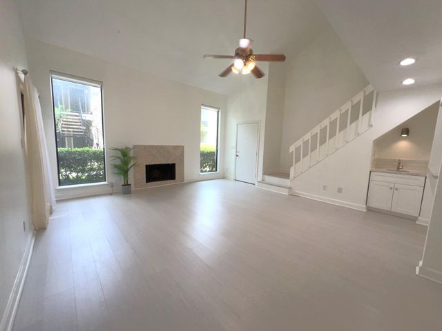 8100 Cambridge Street 75, Houston, TX 77054