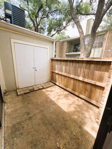 8100 Cambridge Street 75, Houston, TX 77054