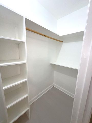 8100 Cambridge Street 75, Houston, TX 77054