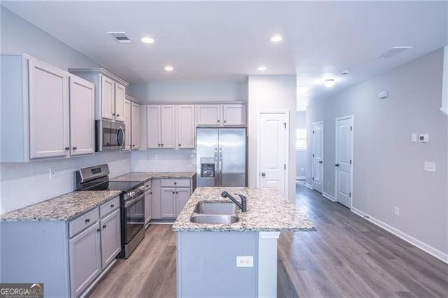 6106 Oak Bend Court, Riverdale, GA 30296