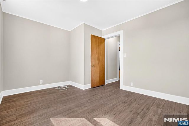 50 Oakwood Avenue, Bloomfield, NJ 07003