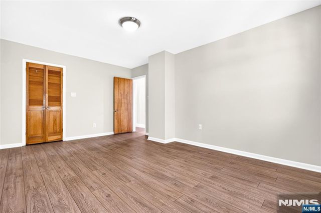 50 Oakwood Avenue, Bloomfield, NJ 07003