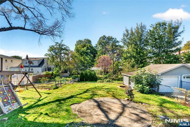 50 Oakwood Avenue, Bloomfield, NJ 07003