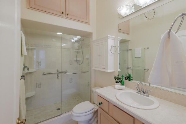 216 VISTA DEL LAGO WAY, Venice, FL 34292