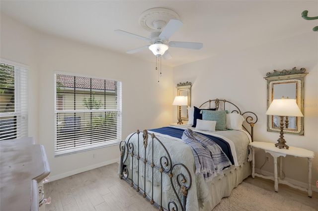 216 VISTA DEL LAGO WAY, Venice, FL 34292