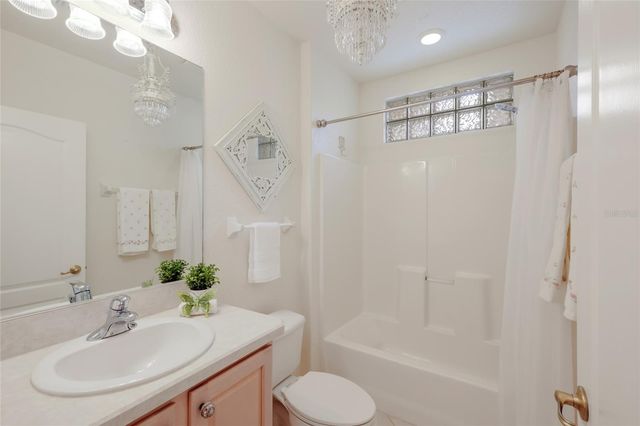 216 VISTA DEL LAGO WAY, Venice, FL 34292