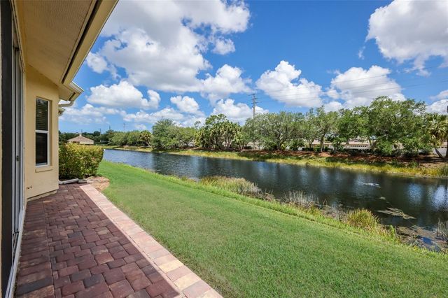 216 VISTA DEL LAGO WAY, Venice, FL 34292