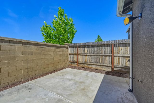 324 Huntington Avenue S, Madera, CA 93636