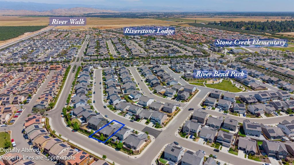 Image 11 of property listing at 324 Huntington Avenue S, Madera, CA 93636