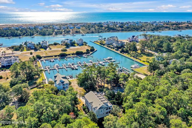 611 S Seascape Boulevard SW, Supply, NC 28462
