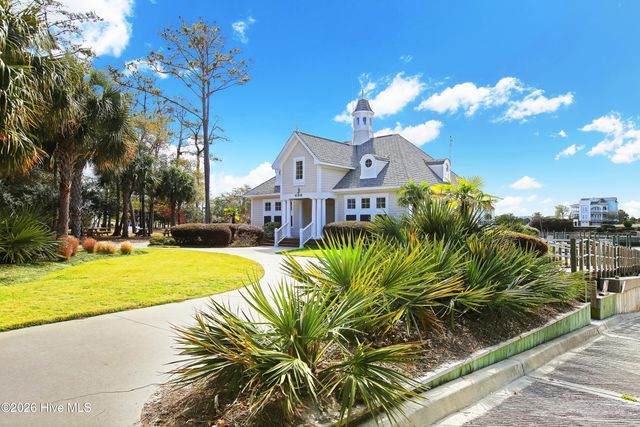 611 S Seascape Boulevard SW, Supply, NC 28462