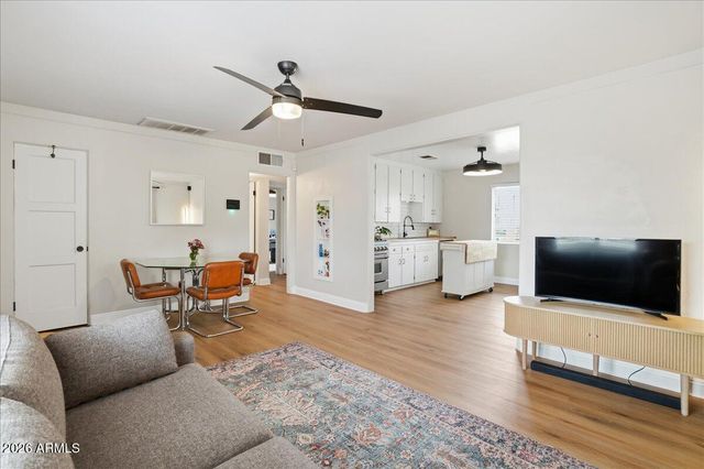 2134 W Mitchell Drive, Phoenix, AZ 85015