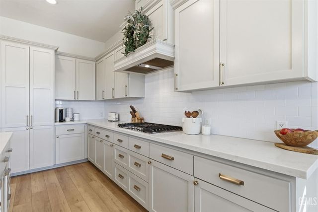 6113 Dartmoor Wood Avenue, Bakersfield, CA 93314