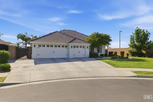 6113 Dartmoor Wood Avenue, Bakersfield, CA 93314